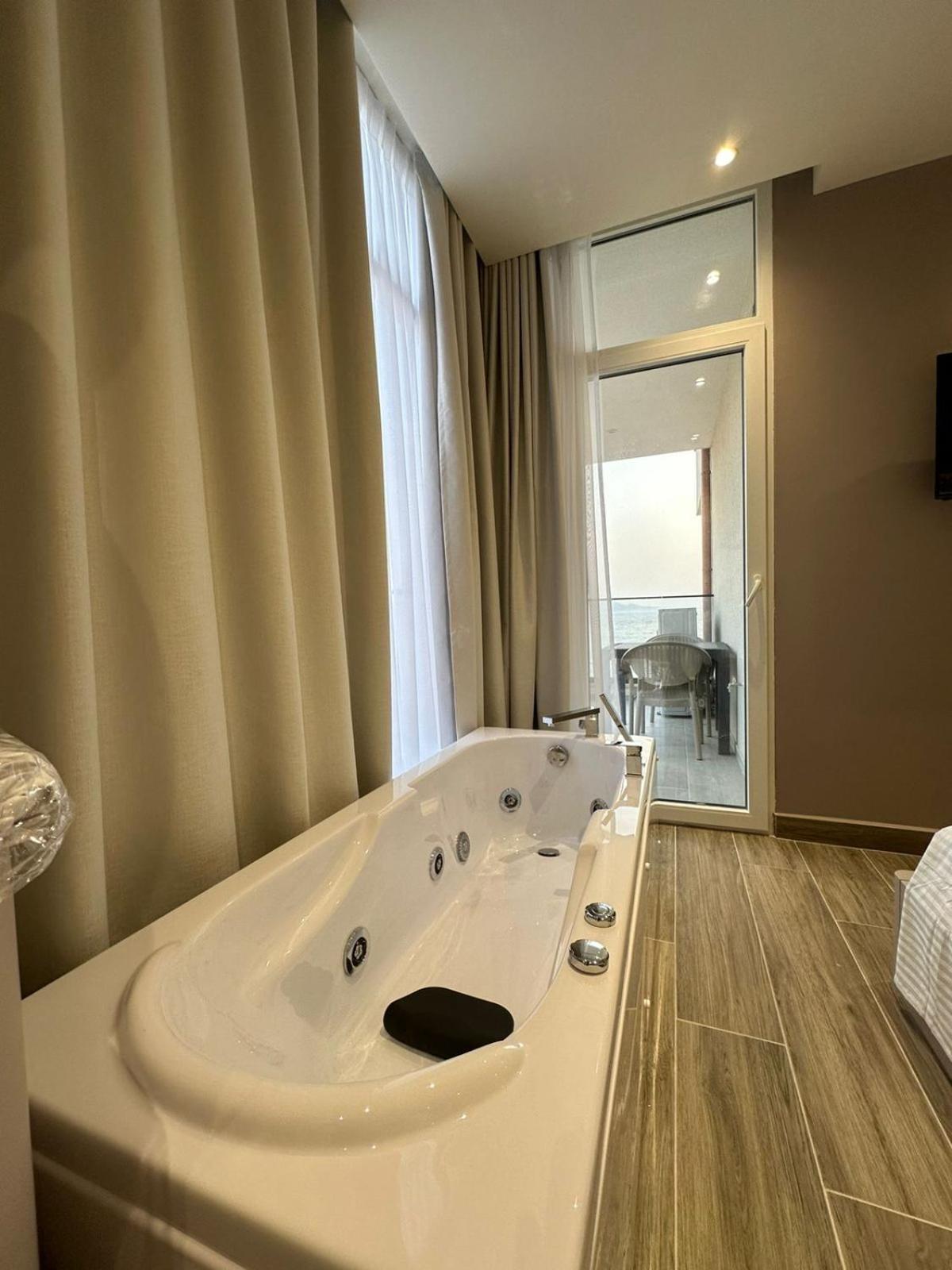 Oni Rooms Saranda 외부 사진